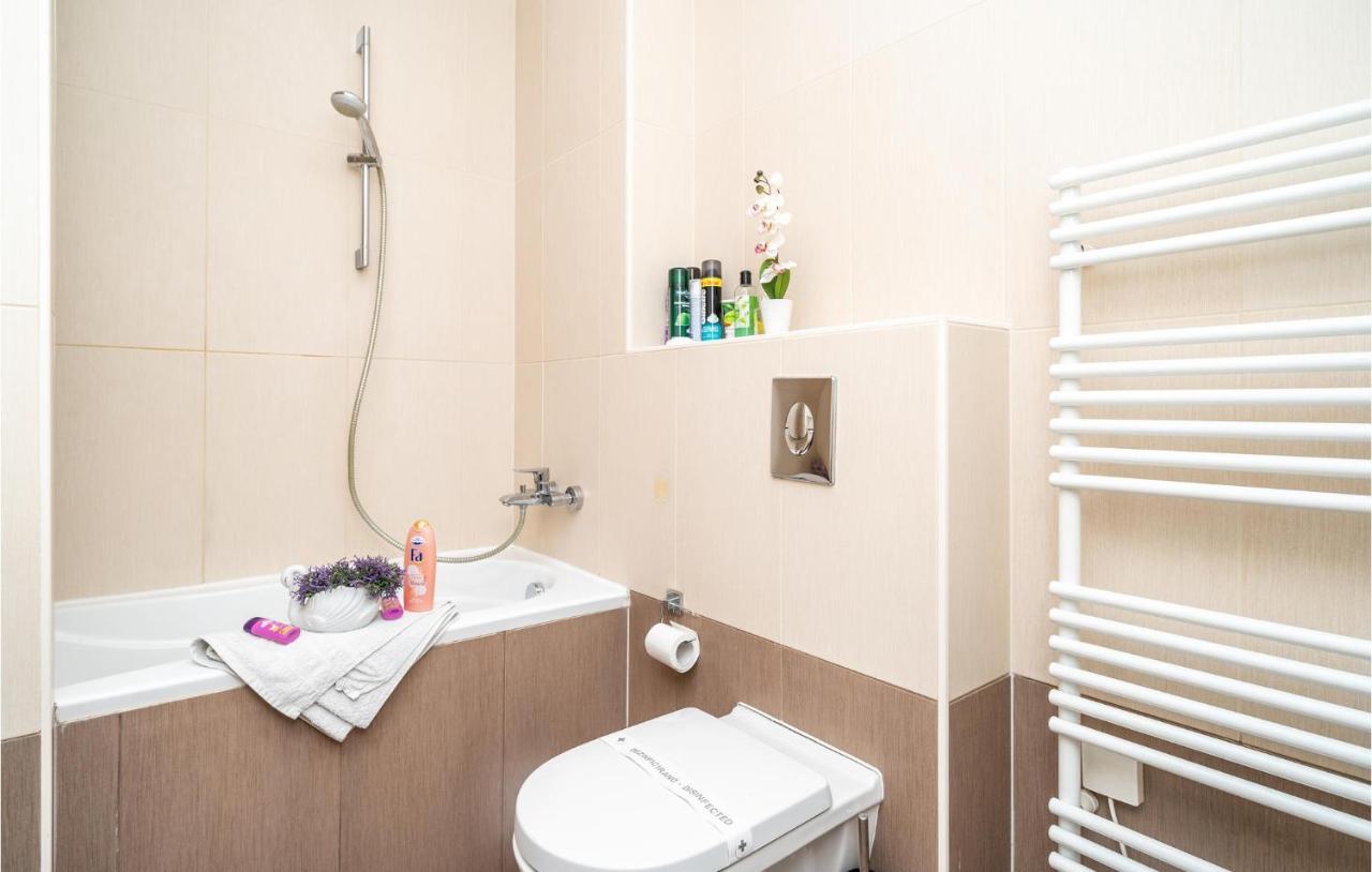 1 Bedroom Amazing Apartment In Dubrovnik Extérieur photo