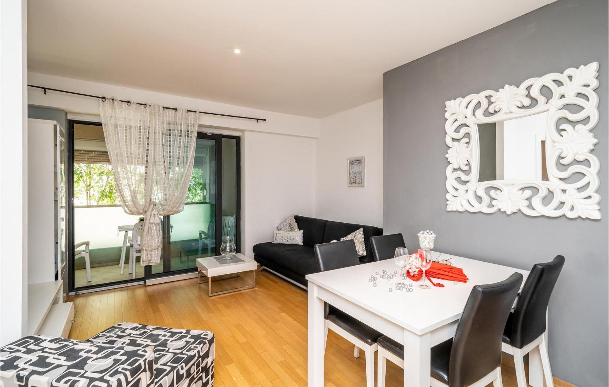 1 Bedroom Amazing Apartment In Dubrovnik Extérieur photo